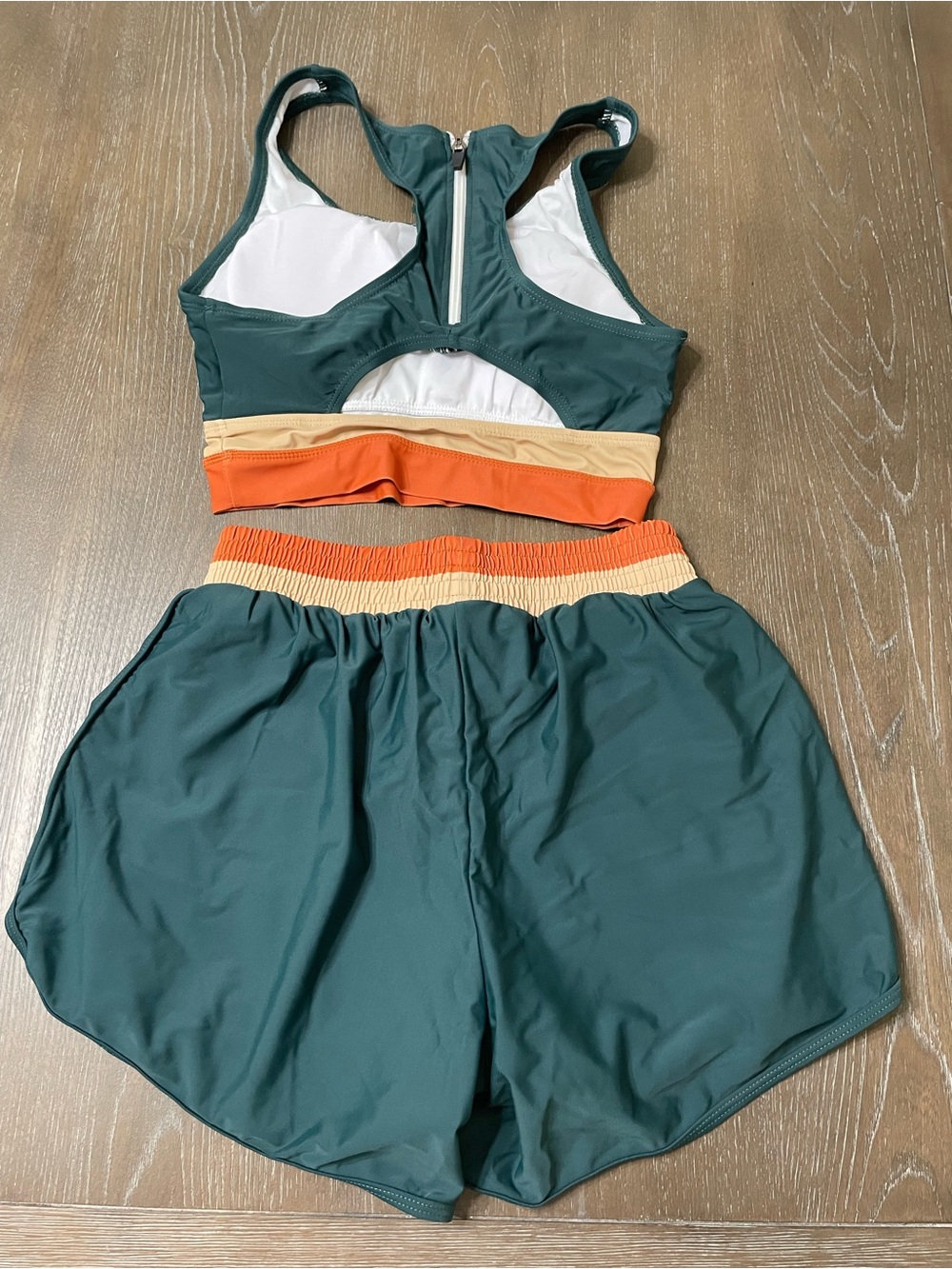 Green Athletic Two-Piece Swimsuit Short Set with Orange and Cream Trim XS New - Picture 2 of 6